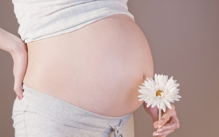 Buồng trứng đa nang vẫn có thai tự nhiên trong trường hợp nào?