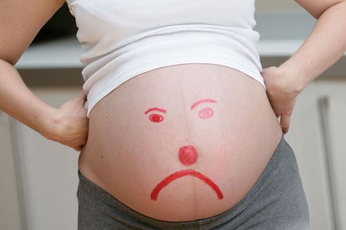 Tình trạng viêm cổ tử cung nặng có thể ảnh hưởng tới thai nhi
