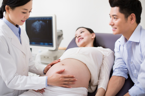 Mẹ bầu cần chú ý lịch đi khám thai tại bệnh viện đăng ký bảo hiểm y tế