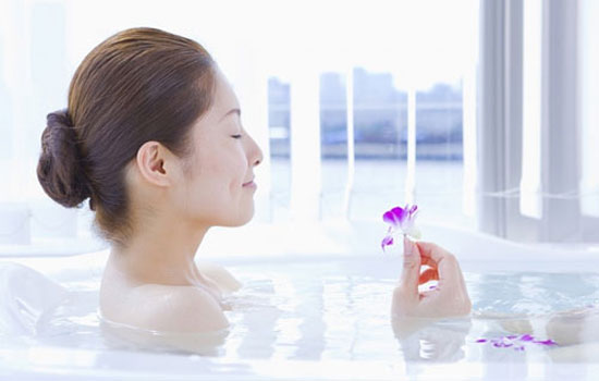 Tắm rửa thường xuyên là cách để bảo vệ cơ thể không bị viêm phần phụ