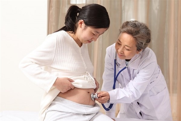 Khám thai và khám phụ khoa định kỳ để chữa viêm phụ khoa khi mang thai hiệu quả