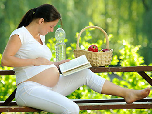 Mẹ bầu không nên quá lo lắng khi bị u nang buồng trứng echo trống