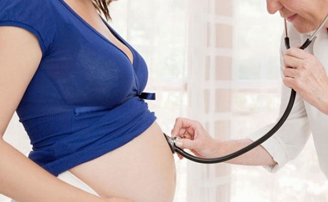 Khám thai thường xuyên để đảm bảo an toàn cho mẹ và thai nhi