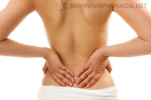 Viêm âm đạo gây đau lưng do đau tại xương cụt