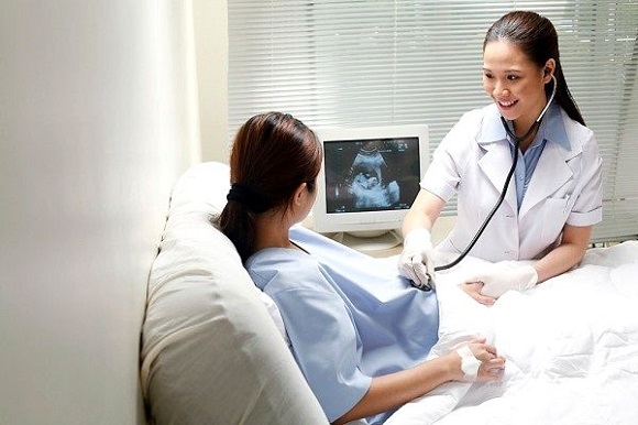 Viêm cổ tử cung khi mang thai 3 tháng đầu cần được điều trị ngay